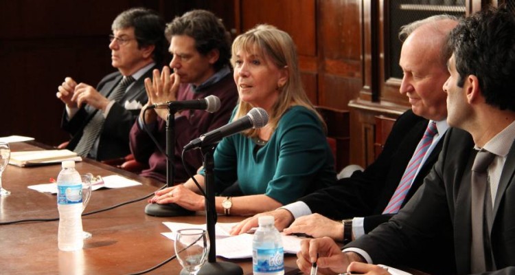 Juan Vicente Sola, Roberto Gargarella, Silvia Nonna, Daniel Sabsay y Christian Cao