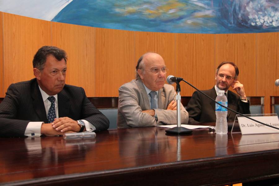 Alberto R. Dalla Via, Luis Aguiar de Luque y Carlos F. Balbn