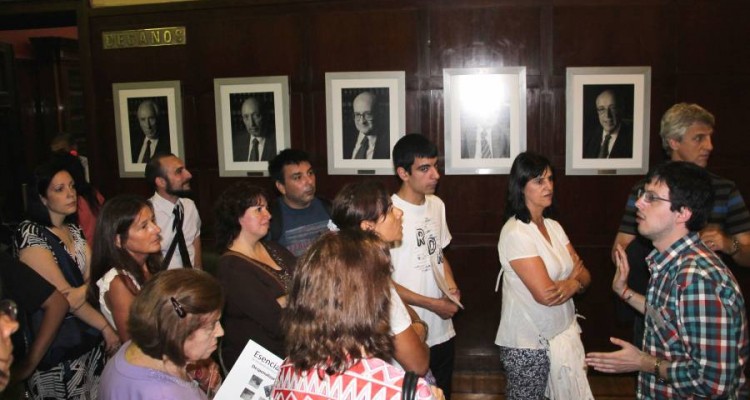 Visita guiada a cargo de Martn Testa por los murales y la historia de las sedes de la Facultad de Derecho