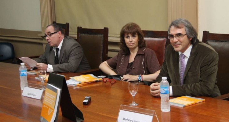 Anbal DAuria, Sandra C. Negro y Mariano Liszczynski