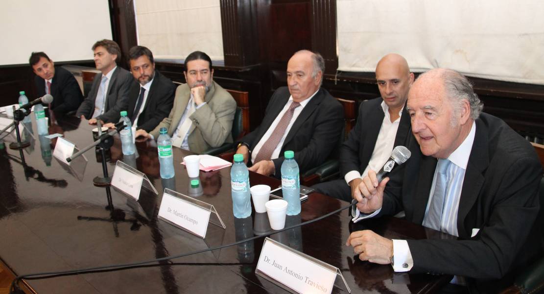 Patricio A. Maraniello, Flavio Gonzlez, Gonzalo Alvarez, Ricardo Rabinovich-Berkman, Nstor O. Losa, Martn Ocampo y Juan Antonio Travieso