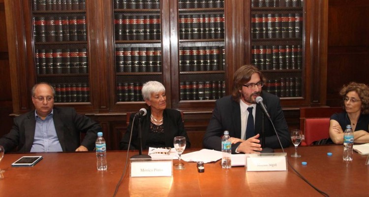 Vctor Abramovich, Mnica Pinto, Martn Sigal y Claudia Martn