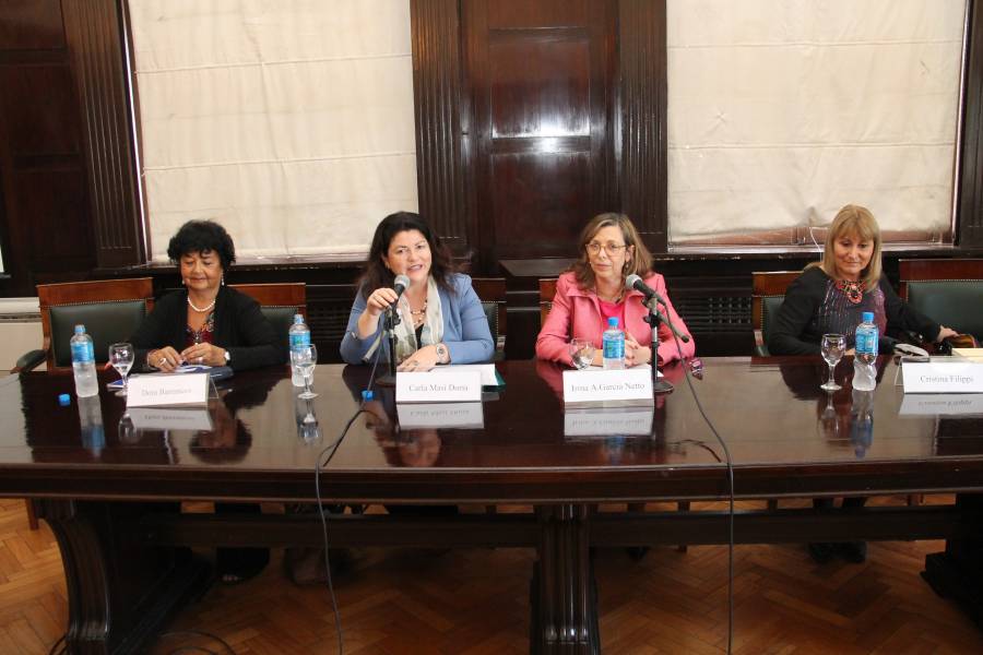 Dora Barrancos, Carla Masi Doria, Irma Adriana Garca Netto y Cristina Filippi