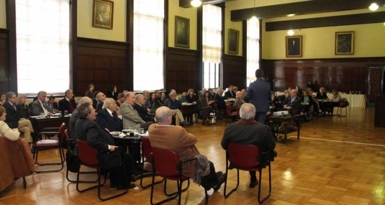 Ciclo de almuerzos acadmicos para profesores de la Facultad Neurociencias y Derecho