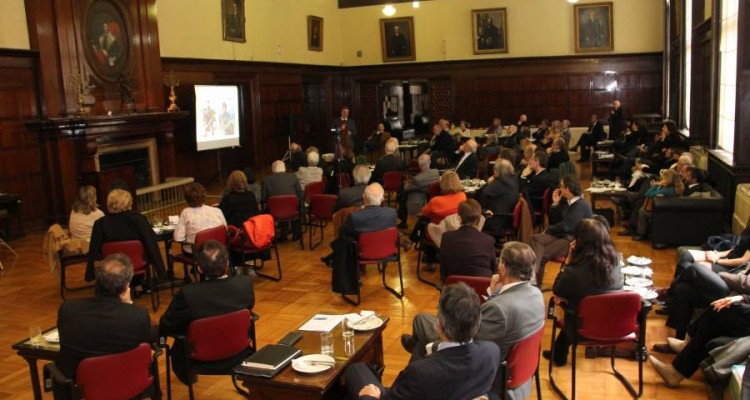 Ciclo de almuerzos acadmicos para profesores de la Facultad Neurociencias y Derecho