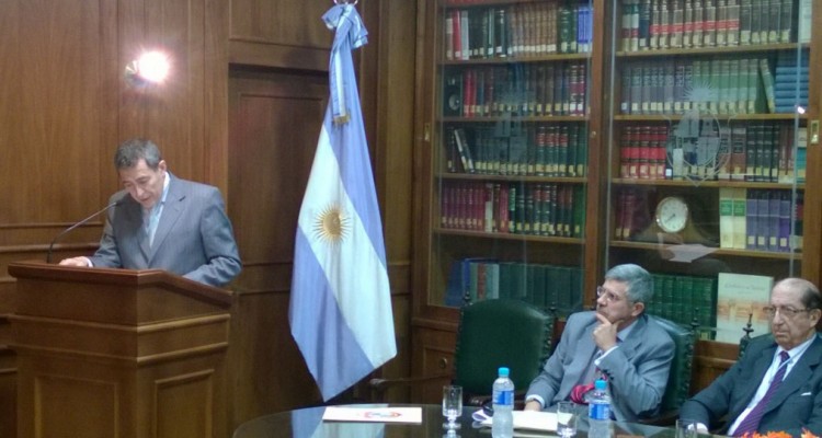 El profesor Rabbi-Baldi Cabanillas fue incorporado a la Academia de Derecho de Crdoba