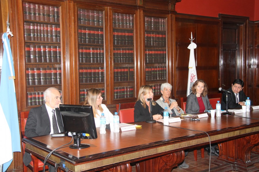 Luis Lozano, Patricia Klentak, Marcela Basterra, Mnica Pinto, Florence Bauer y Gustavo Moreno