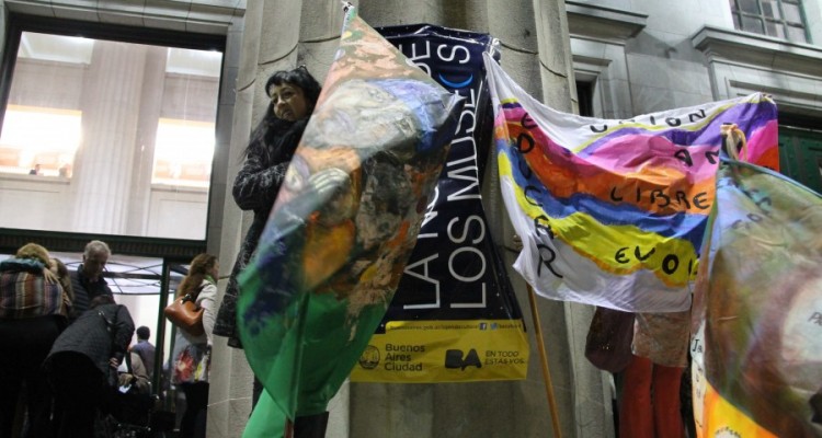 Banderas en conmemoracin de los 200 aos de la enseanza del Derecho en Buenos Aires