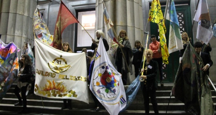 Banderas en conmemoracin de los 200 aos de la enseanza del Derecho en Buenos Aires