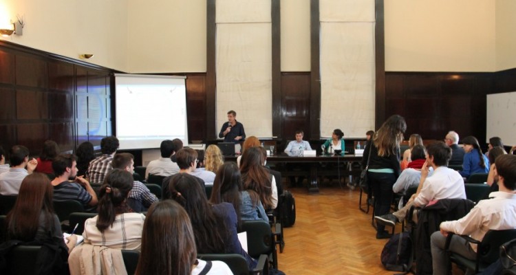 Ms de 70 graduados y estudiantes de la Facultad participaron de la tercera edicin de la actividad informativa sobre Posgrados en el exterior