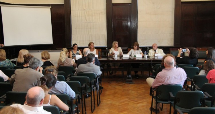 Presentacin del libro Avances del Nuevo Cdigo Civil y Comercial de la Nacin en los Aspectos Ambientales