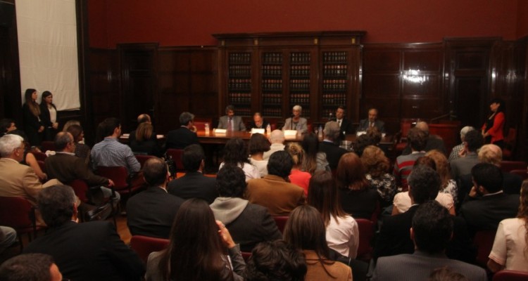 Homenaje al Profesor David Baign y reconocimiento a los alumnos egresados de la Carrera de Especializacin en Derecho Penal