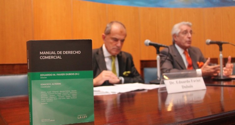 Presentacin del Manual de Derecho Comercial dirigido por Eduardo M. Favier Dubois (h)