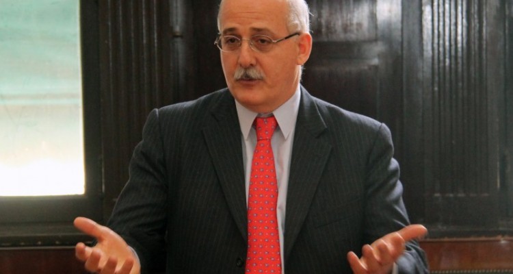  Guido S. Tawil