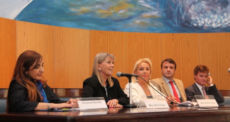 Elizabeth Bastida, Silvia Nonna, Beatriz Krom, Tomas Lannardone y Stephen Dow