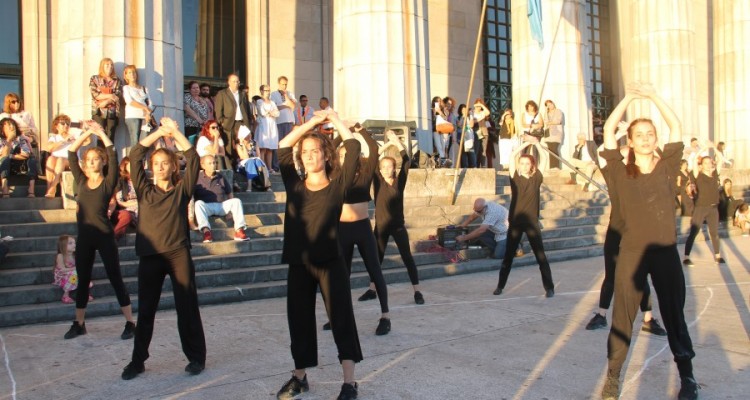 Danza coreogrfica Bolero de ravel (coreografa y direccin por Mnica Fracchia)