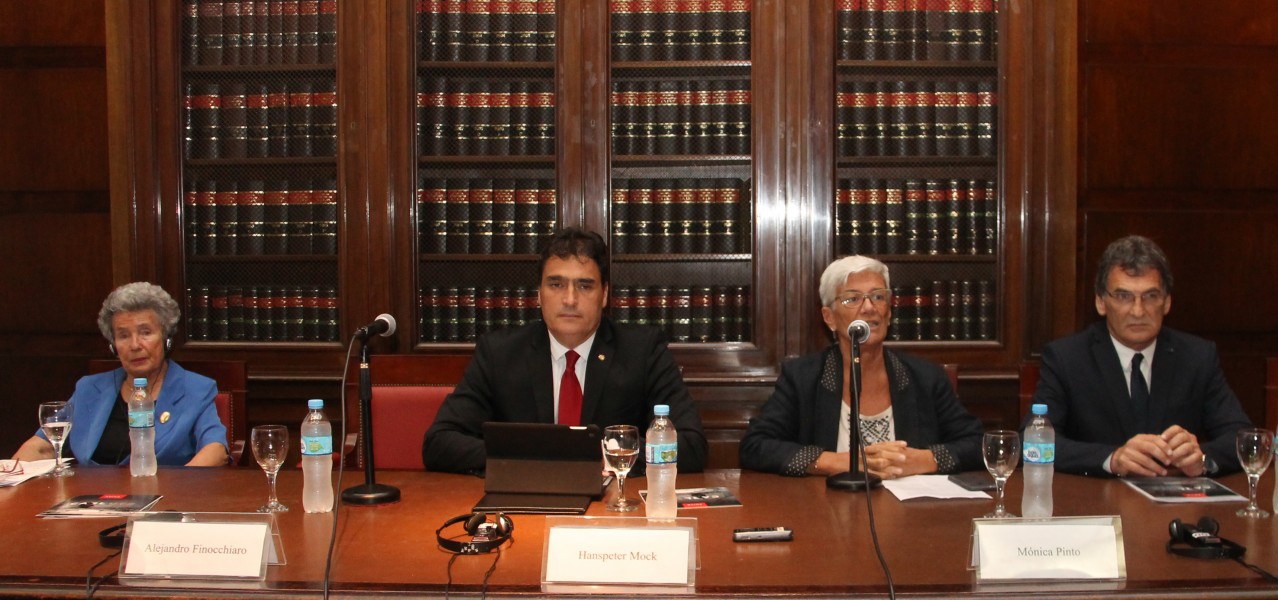 Agnes Hirschi, Hanspeter Mock, Mnica Pinto y Claudio Avruj