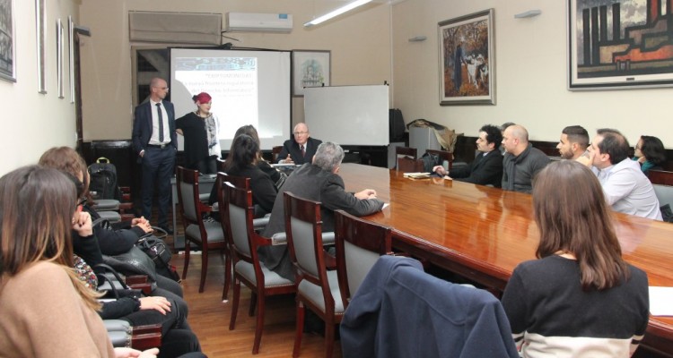 Presentacin de ponencias de egresados de la Carrera de Especializacin en Derecho Informtico