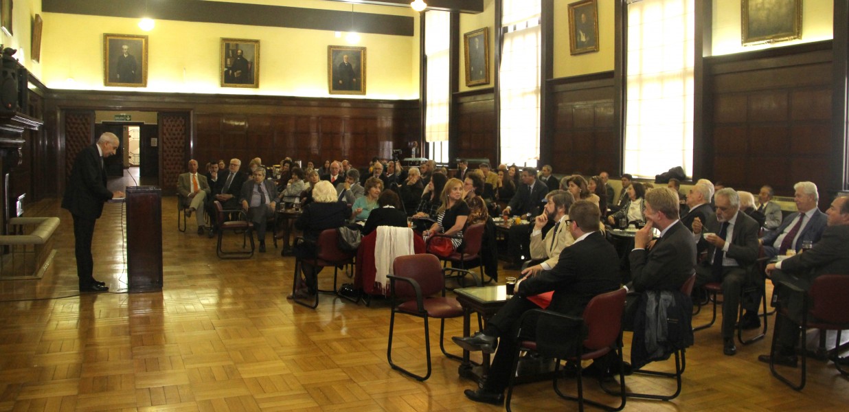 Ciclo de almuerzos acadmicos para profesores de la Facultad