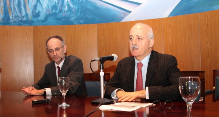 Carlos F. Balbn y Guido S. Tawil