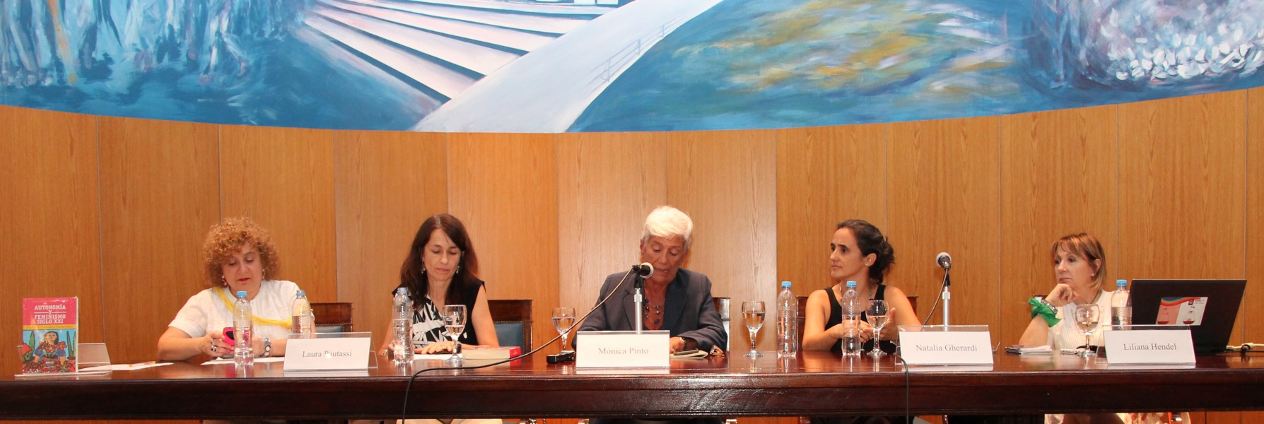 Patricia Gmez, Laura Pautassi, Mnica Pinto, Natalia Gherardi y Liliana Hendel