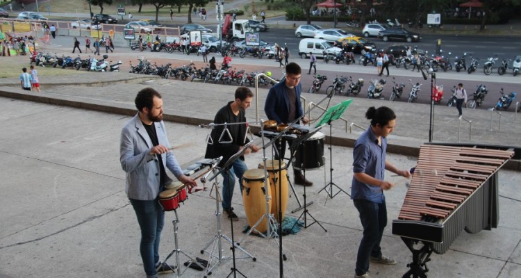 Ensamble de Percusin del Conservatorio Astor Piazzolla, a cargo de Marina Calzado Linaje