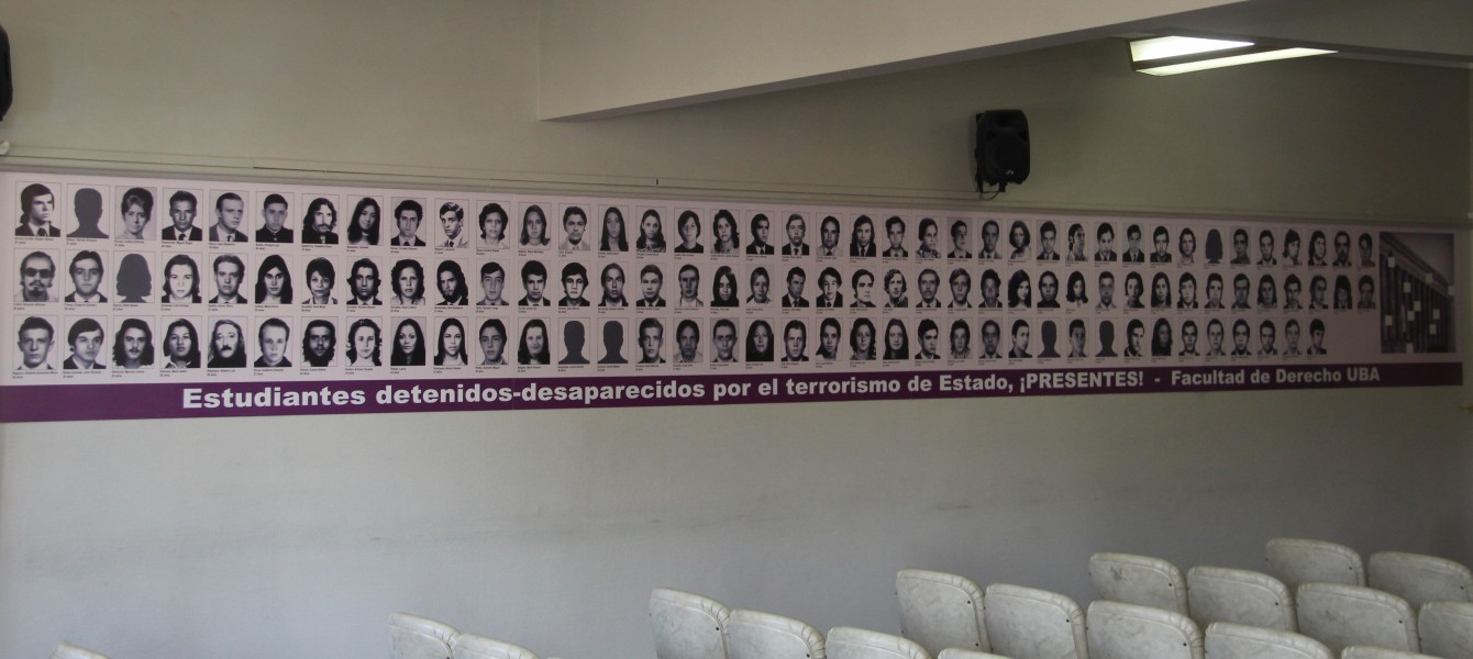 Homenaje a los estudiantes de la Facultad de Derecho detenidos-desaparecidos a 42 años del golpe de Estado