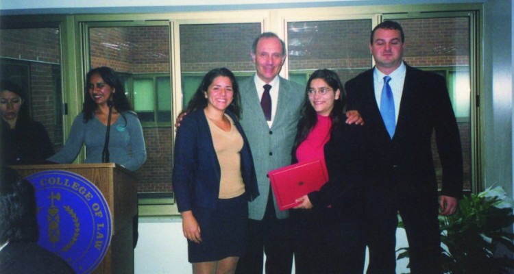 El equipo de la Facultad obtuvo el premio al Mejor Memorial en la competencia de la American University