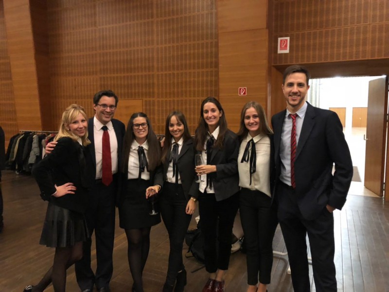 Vernica Sandler, Julio Rivera, Laura Zinnerman, Lucia del Valle, Rosario Galardi, Celina Urabayen y Pablo Jaroslavsky