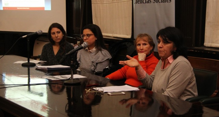 Melina Gonzlez, Brenda Espieira, Elizabeth Silva y Natalia Stringini