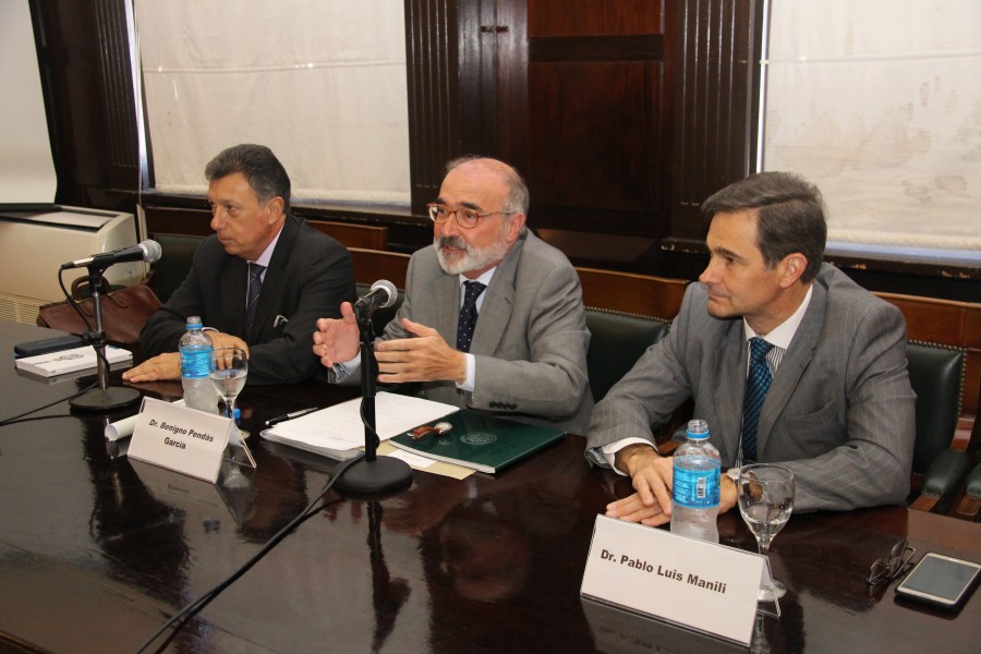 Alberto Dalla Via, Benigno Pendás García y Pablo L. Manili