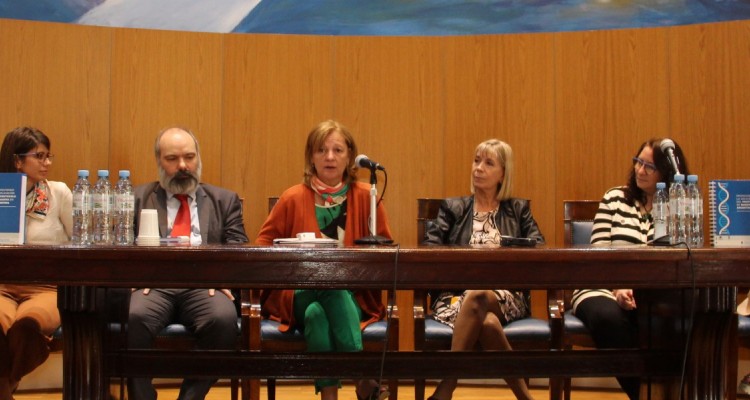 Micaela Bonafina, Jorge Esain, Leila Devia, Silvia Nonna, Mara Eugenia Di Paola y Julieta Sarno