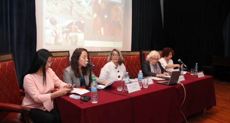 Marina Ditieri, Gilda Beatriz Cortese, Silvina Basso, Nelly Minyersky y Elena B. Mendoza