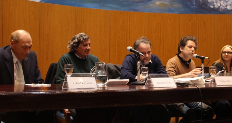 Ral Zaffaroni, Alejandro Alagia, Rodrigo Codino, Andrs Calamaro y Gabriela Gusis