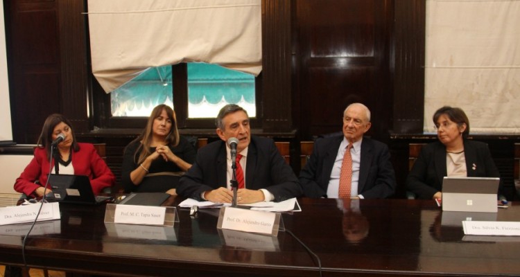 Alejandra N. Tvez, Mara Cristina Tapia Sasot, Alejandro Garro, Ral Anbal Etcheverry y Silvia Karina Fiezzoni