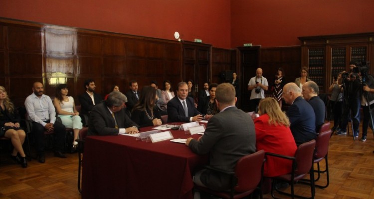 La Facultad firm un acta compromiso para la implementacin de la Gua de Buenas Prcticas para la Derivacin de Casos y Consultas 