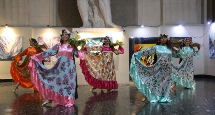 Compaa de Danzas Tradicionales Egipcias Kazafy Troupe