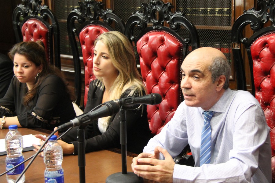 Noelia Cortinas, Paula Mayor y Néstor E. Solari
