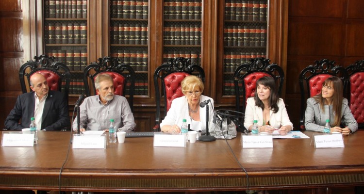 Alejandro J. Muiz, Miguel Cane, Graciela Gidi, Mara Teresa Van Strate y Mara Teresa Ithurburu