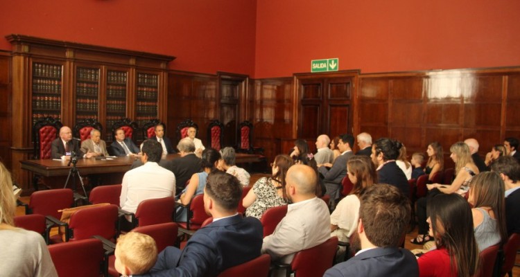 Acto acadmico en homenaje al profesor Salvador Daro Bergel