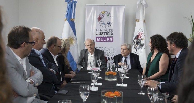 Firma de convenio con el Consejo de la Magistratura de la Ciudad Autnoma de Buenos Aires para brindar asistencia y patrocinio gratuito a las vctimas de violencia