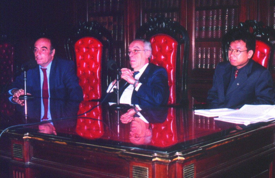 Luis Leiva Fernndez, Atilio Alterini y  Xu Guodong