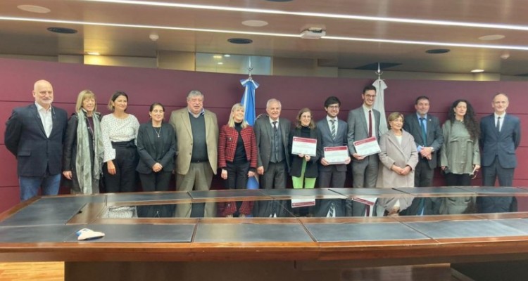 Reconocimiento al equipo campen en la 27 Edicin del Concurso Interamericano de Derechos Humanos por parte del Consejo de la Magistratura de la Ciudad Autnoma de Buenos Aires