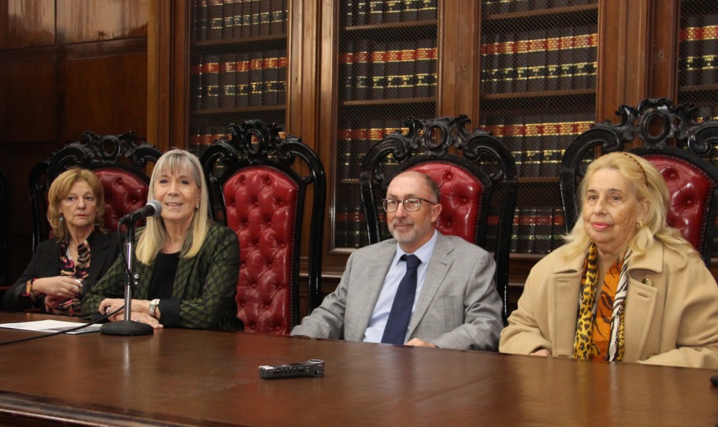 Leila Devia, Silvia Nonna, Daniel Benoit y Beatriz Krom