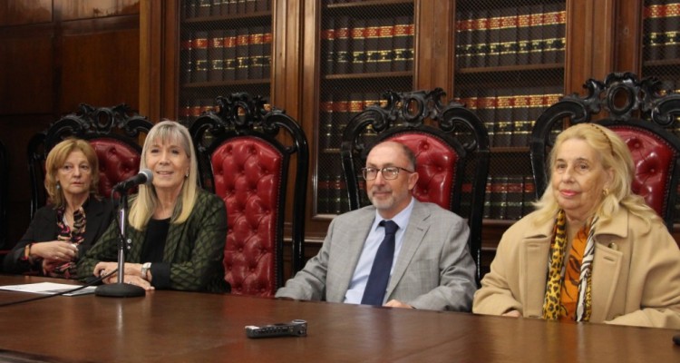 Leila Devia, Silvia Nonna, Daniel Benoit y Beatriz Krom