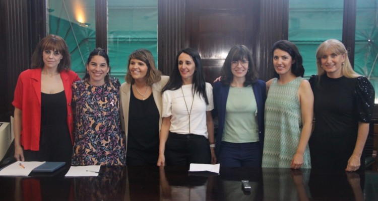 Betsabe Ollivier ,Cristina Carreras Lobo, Agustina Malandra, Mara Cecilia Maffei, Luciana Scotti, Viviana Albertus y Alejandra Lzzaro