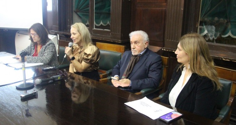 Carmen Domnguez Hidalgo, rsula Basset, Jorge Berbere Delgado y Claudia Portillo