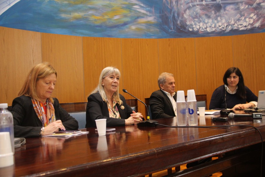 Leila Devia, Silvia Nonna, Federico J. Iribarren y Carla Alizai