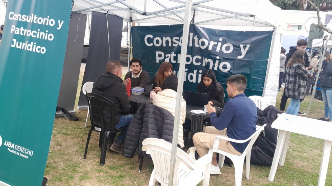 El Consultorio y Patrocinio Jurdico de la Facultad brind asistencia legal gratuita en el Barrio Samor de la Comuna 
