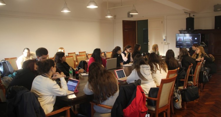Encuentro por el Da Internacional de los Museos: Museos para la Educacin y la Investigacin